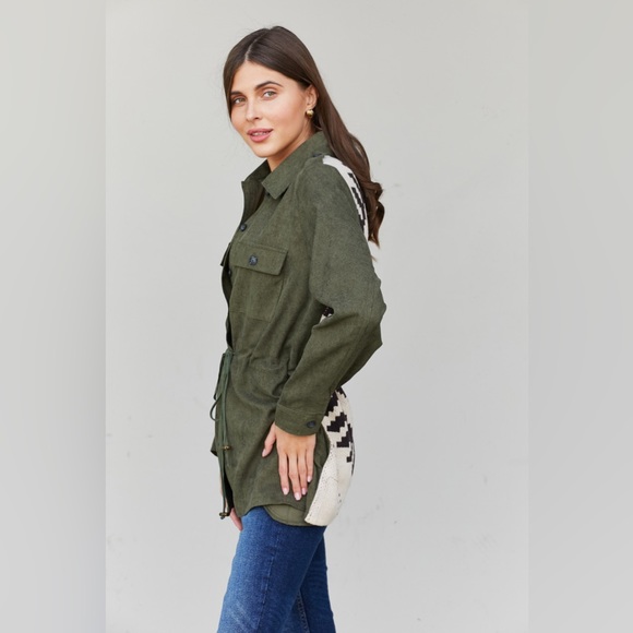 Geometric Drawstring Waist Shacket with Pockets - Picture 7 of 9